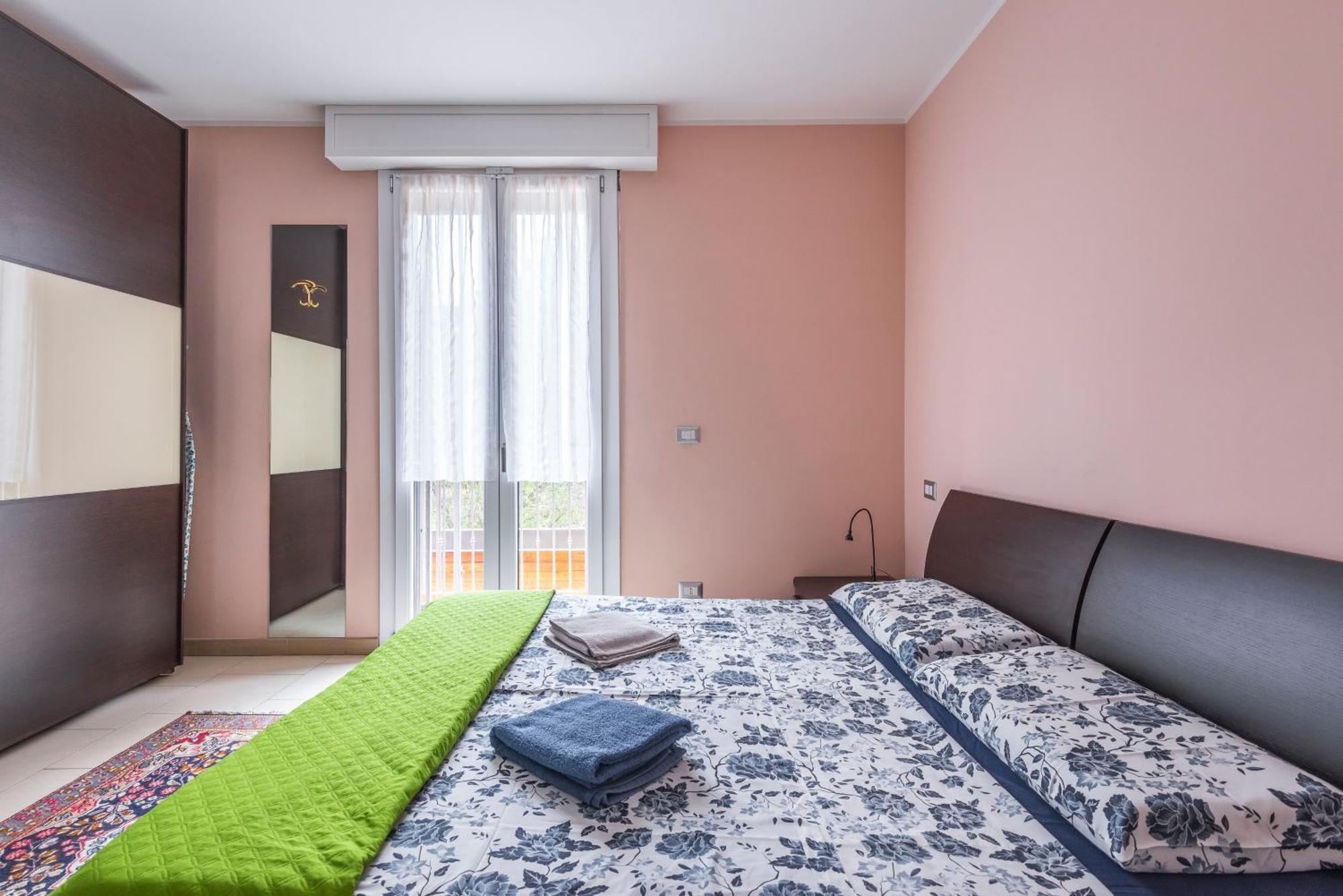 Stile E Comfort In Citta Con Wi-Fi Carpi Esterno foto